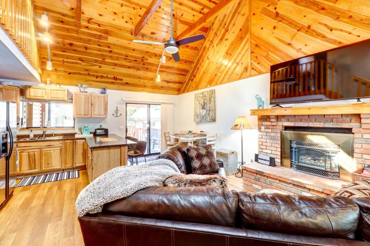 Lakeside Cabin Rental With Hot Tub - Close To Hiking باينتوب ليكسايد المظهر الخارجي الصورة